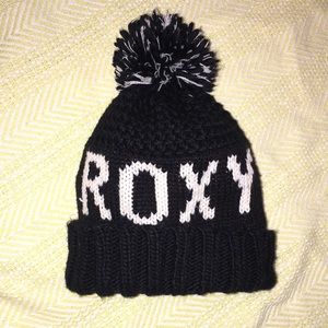Roxy Pom tonic beanie